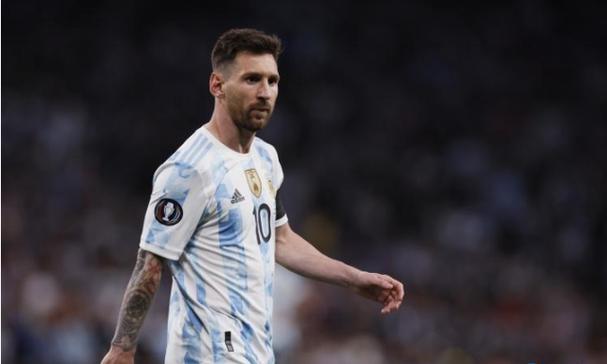 中国大规模回购黄金，东盟新协议解锁贸易新格局，美对华关税翻倍，时代风向突变？